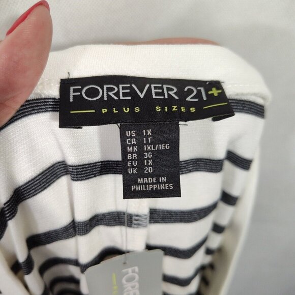 Forever 21+ Crop Knit Top Crew Neck Size 1X Cream Black Stripe Short Sleeve NEW - Picture 4 of 6